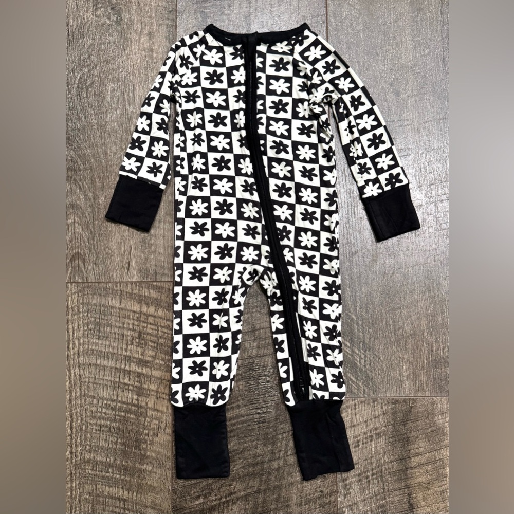 Bamboo Sleeper Zipper Pajamas Flower Black and White Check Print 12-18m